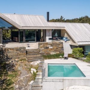 Cabin-by-the-Sea-full-width-1900x952